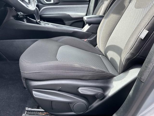 Used 2023 Jeep Compass Sport image 16