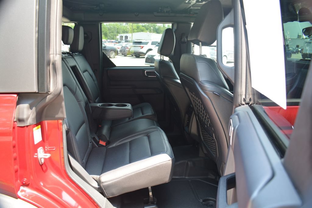 Certified 2025 Ford Bronco Badlands w/ Sasquatch Package AWD/4WD image 23