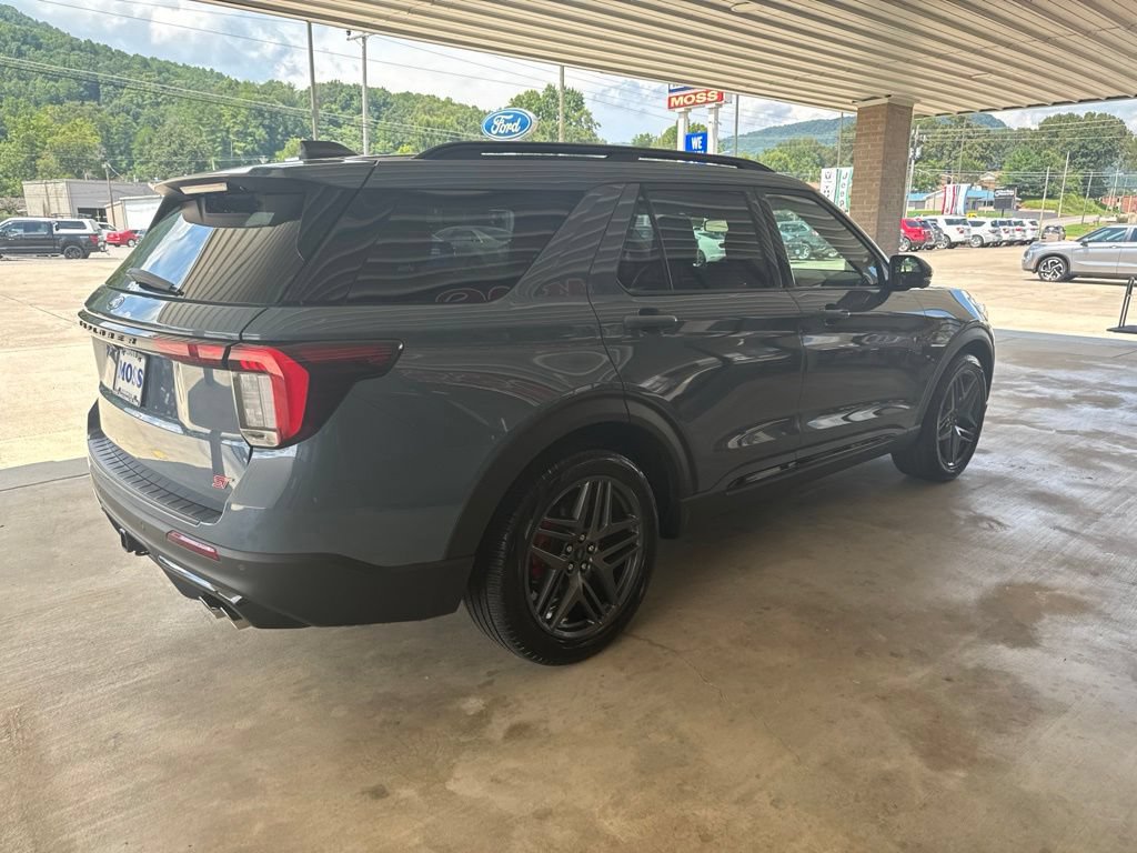 Certified 2026 Ford Explorer ST w/ Sun And Sound Package AWD/4WD image 4
