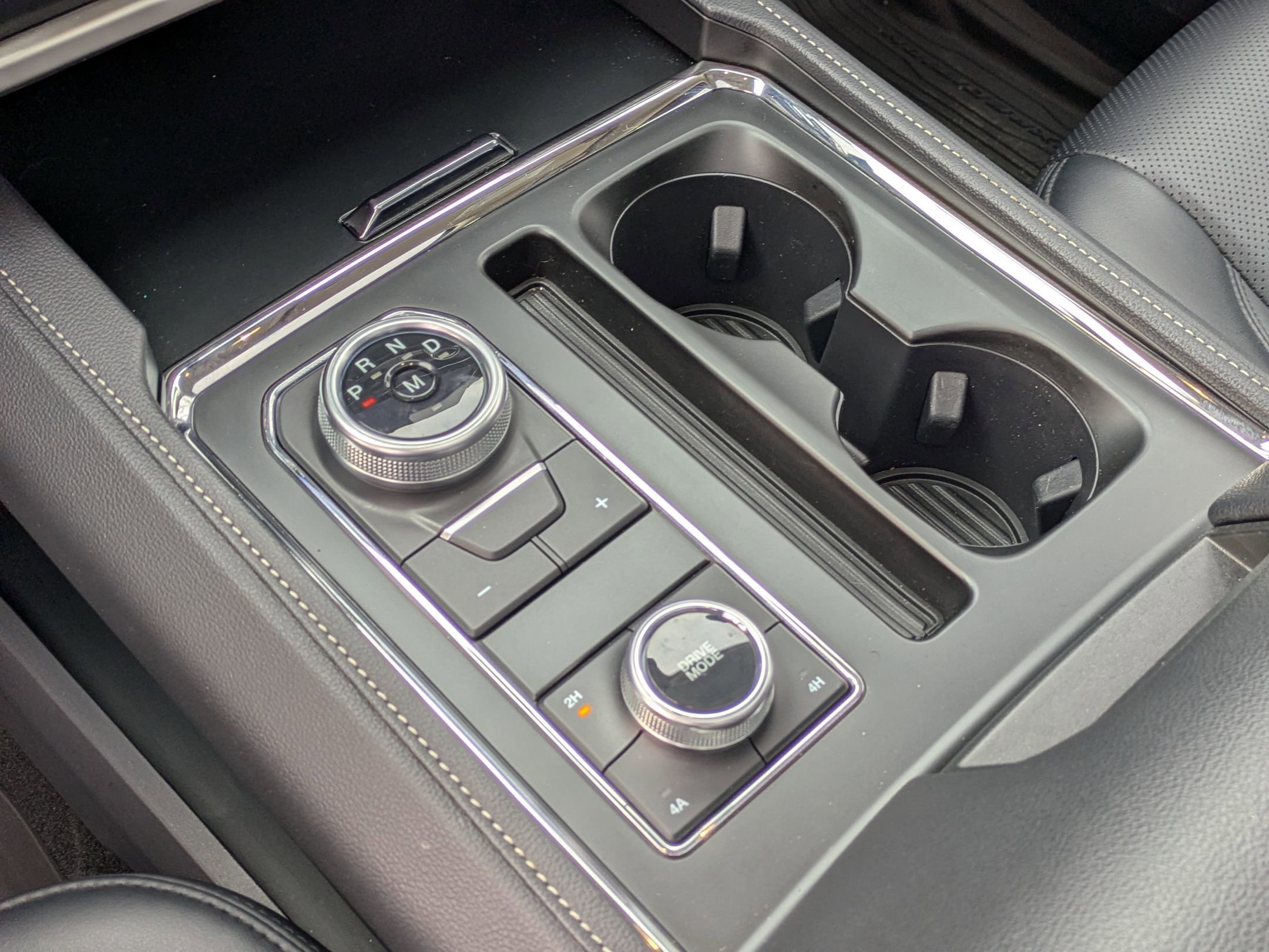 Certified 2024 Ford Expedition XLT image 27