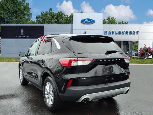 Certified 2020 Ford Escape SE image 3