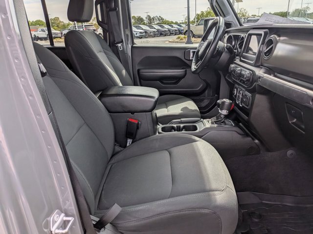 Used 2021 Jeep Gladiator Sport AWD/4WD image 32