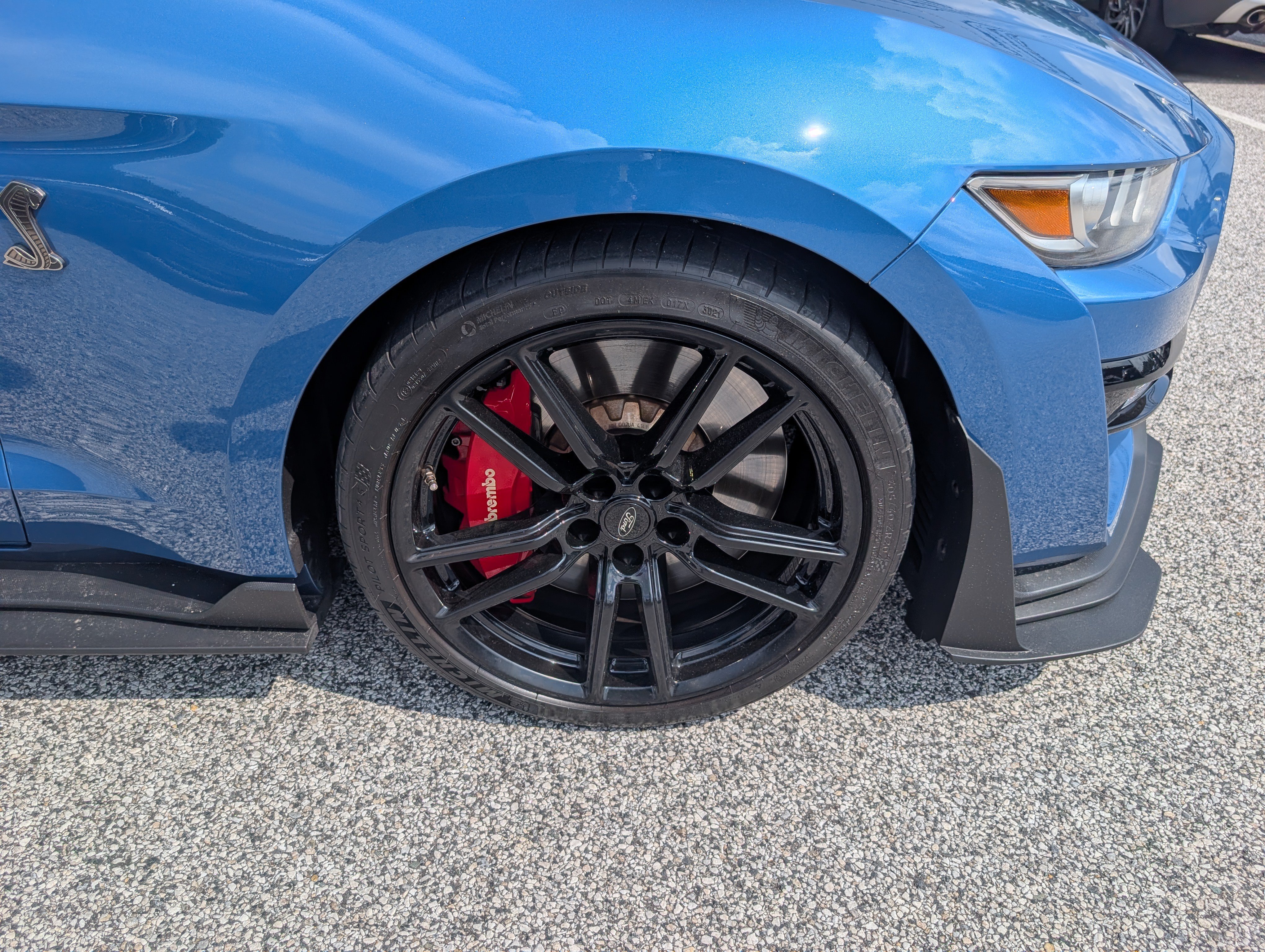 Certified 2021 Ford Mustang Shelby GT500 w/ Technology Package RWD image 11