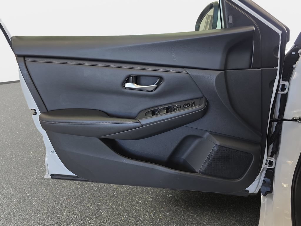 Used 2024 Nissan Sentra SV FWD image 24