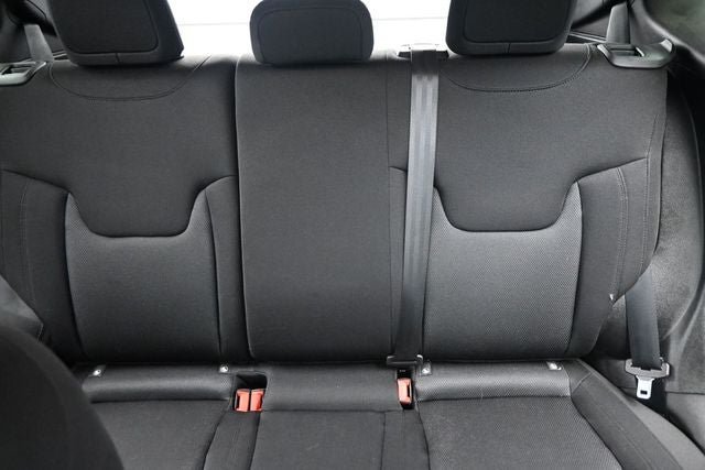 Used 2022 Jeep Renegade Sport w/ Sport Appearance Group AWD/4WD image 21
