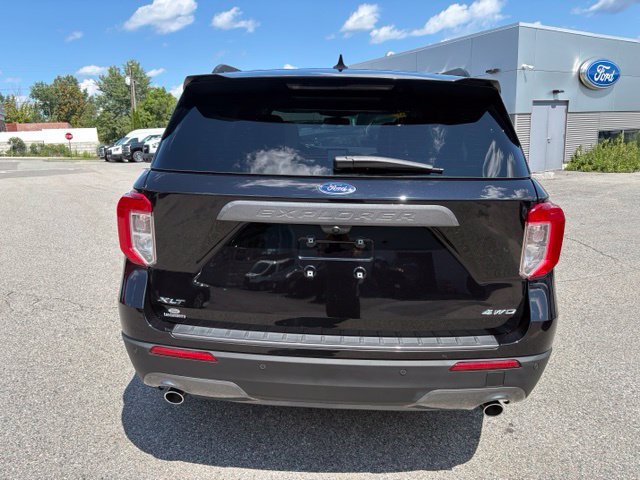 Certified 2022 Ford Explorer XLT w/ Equipment Group 202A AWD/4WD image 7