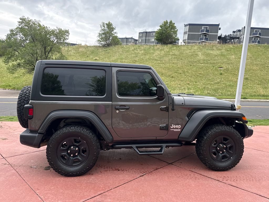 Used 2019 Jeep Wrangler Sport AWD/4WD image 11