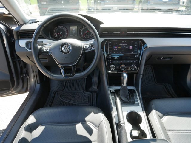Used 2021 Volkswagen Passat 2.0T SE FWD image 21
