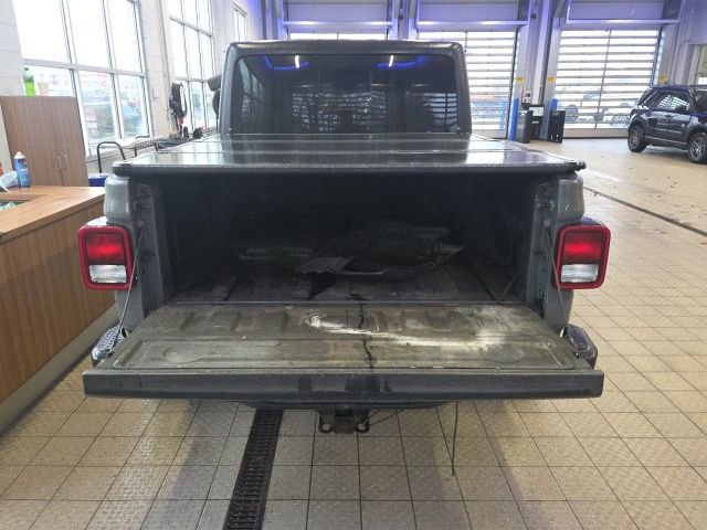 Used 2021 Jeep Gladiator Willys image 12