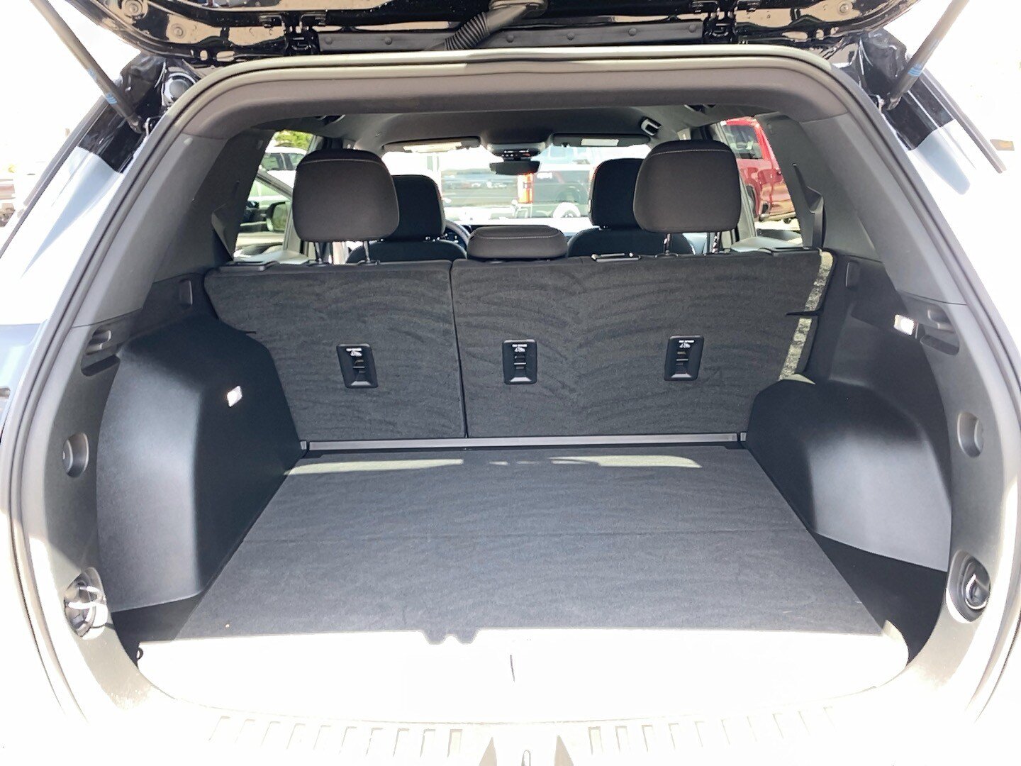 Used 2026 Chevrolet Equinox LT w/ Safety and Technology Package FWD image 20