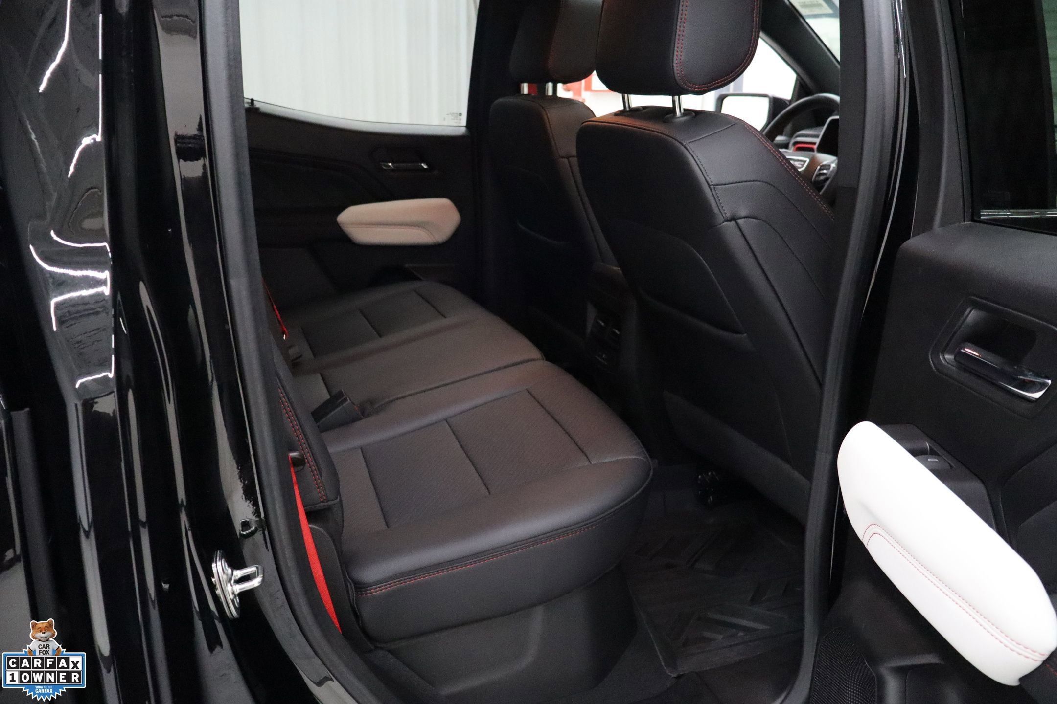 Used 2024 GMC Canyon AT4X image 29