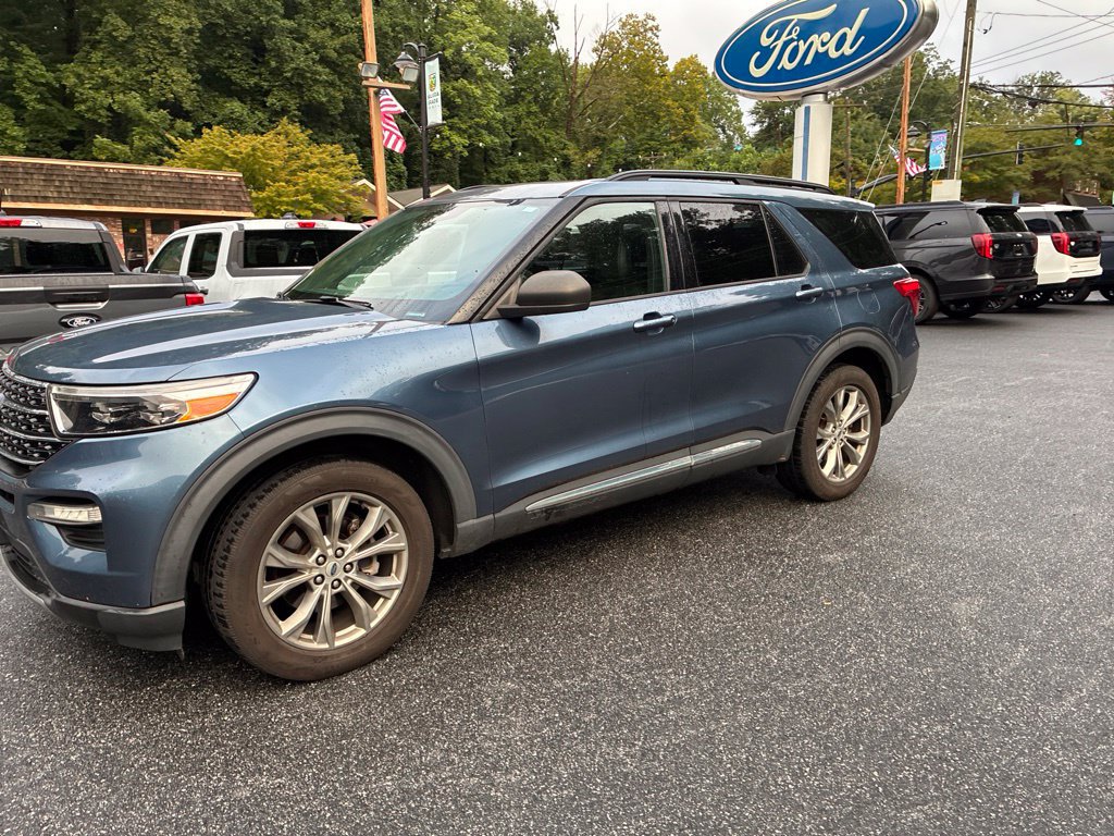 Certified 2020 Ford Explorer XLT w/ Equipment Group 202A AWD/4WD image 5