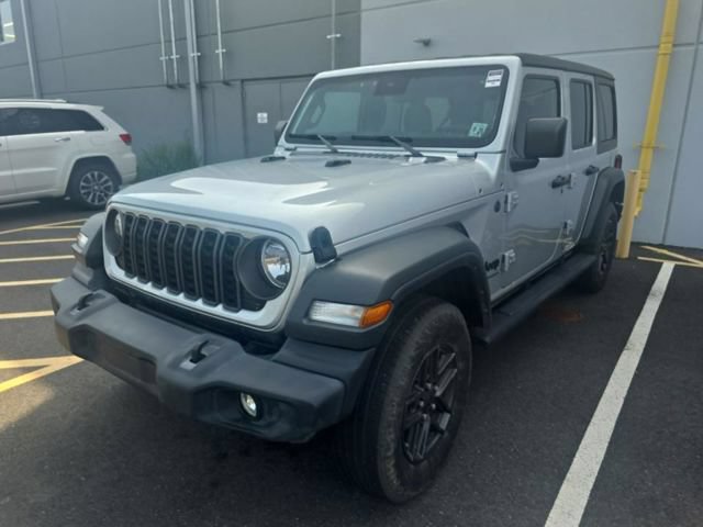 Used 2024 Jeep Wrangler Unlimited Sport AWD/4WD image 2