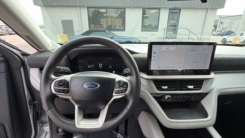 Certified 2025 Ford Explorer Active w/ Active Comfort Package RWD image 16