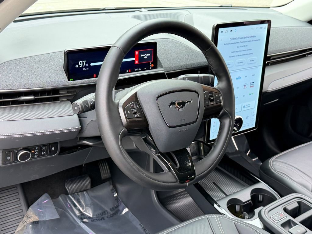Certified 2025 Ford Mustang Mach-E Premium AWD/4WD image 17