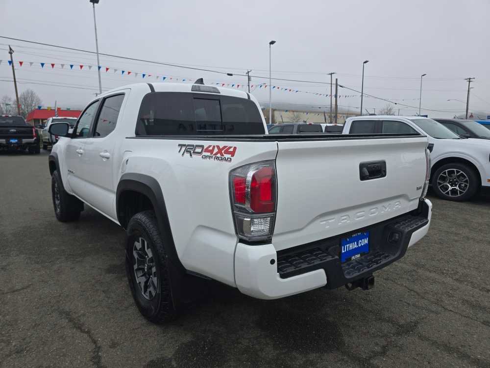 Used 2021 Toyota Tacoma TRD Off-Road w/ Technology Package image 3
