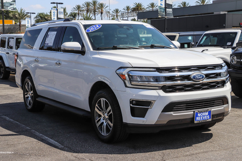 Certified 2024 Ford Expedition Max Limited AWD/4WD image 3