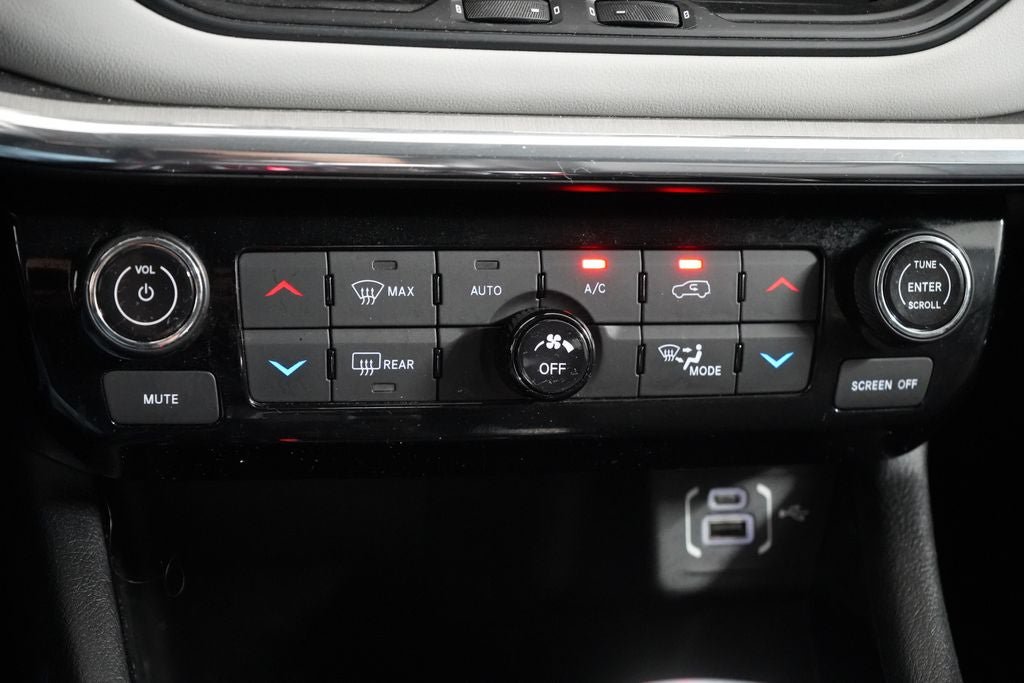 Used 2022 Jeep Compass Limited AWD/4WD image 26