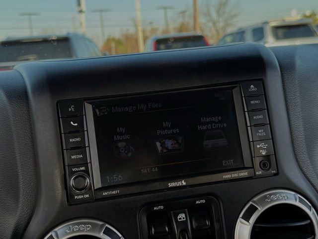 Used 2018 Jeep Wrangler Unlimited Sahara w/ Connectivity Group image 22