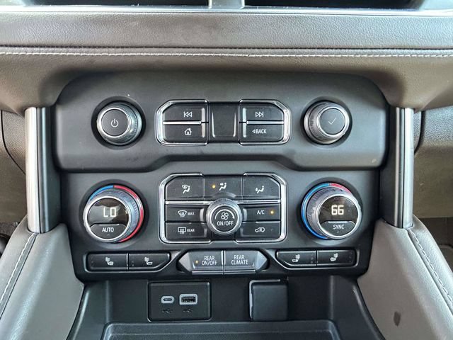 Used 2024 Chevrolet Tahoe Z71 w/ Luxury Package AWD/4WD image 12
