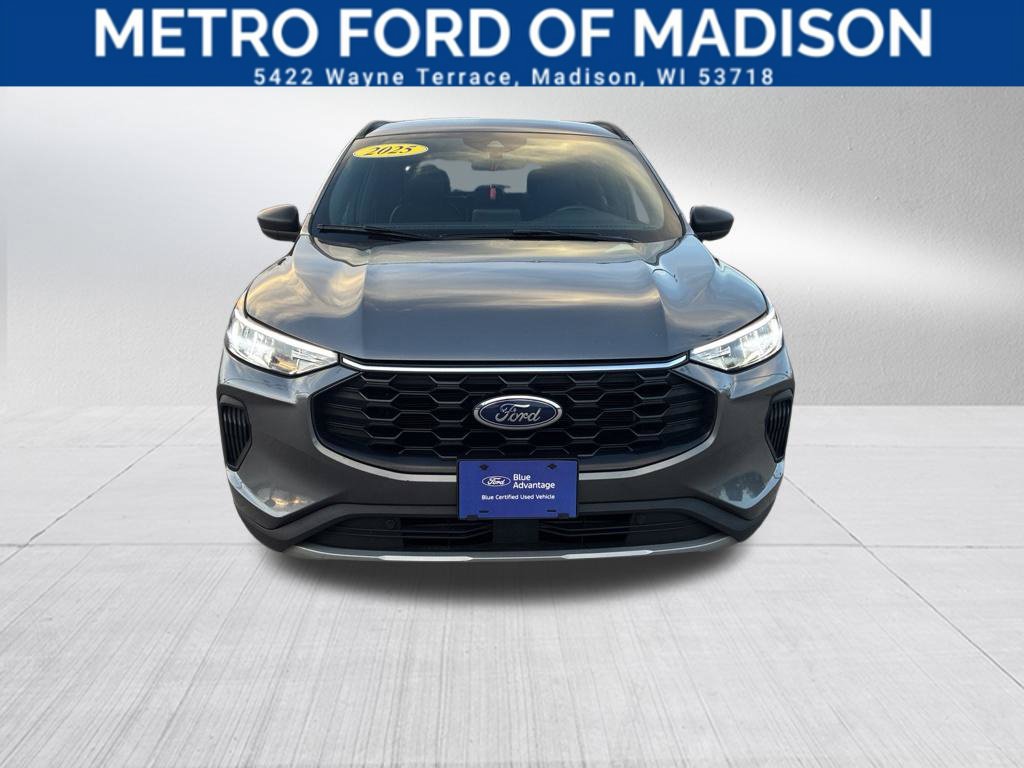 Certified 2025 Ford Escape ST-Line AWD/4WD image 8