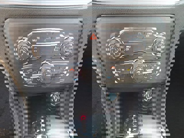 Used 2023 Dodge Charger SXT w/ Cold Weather Package image 22