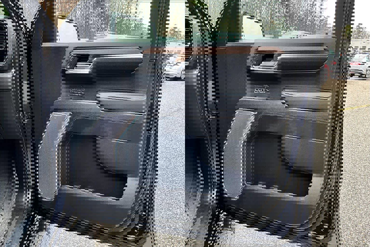 Used 2023 Chevrolet Silverado 1500 High Country w/ Z71 Off-Road Package AWD/4WD image 23