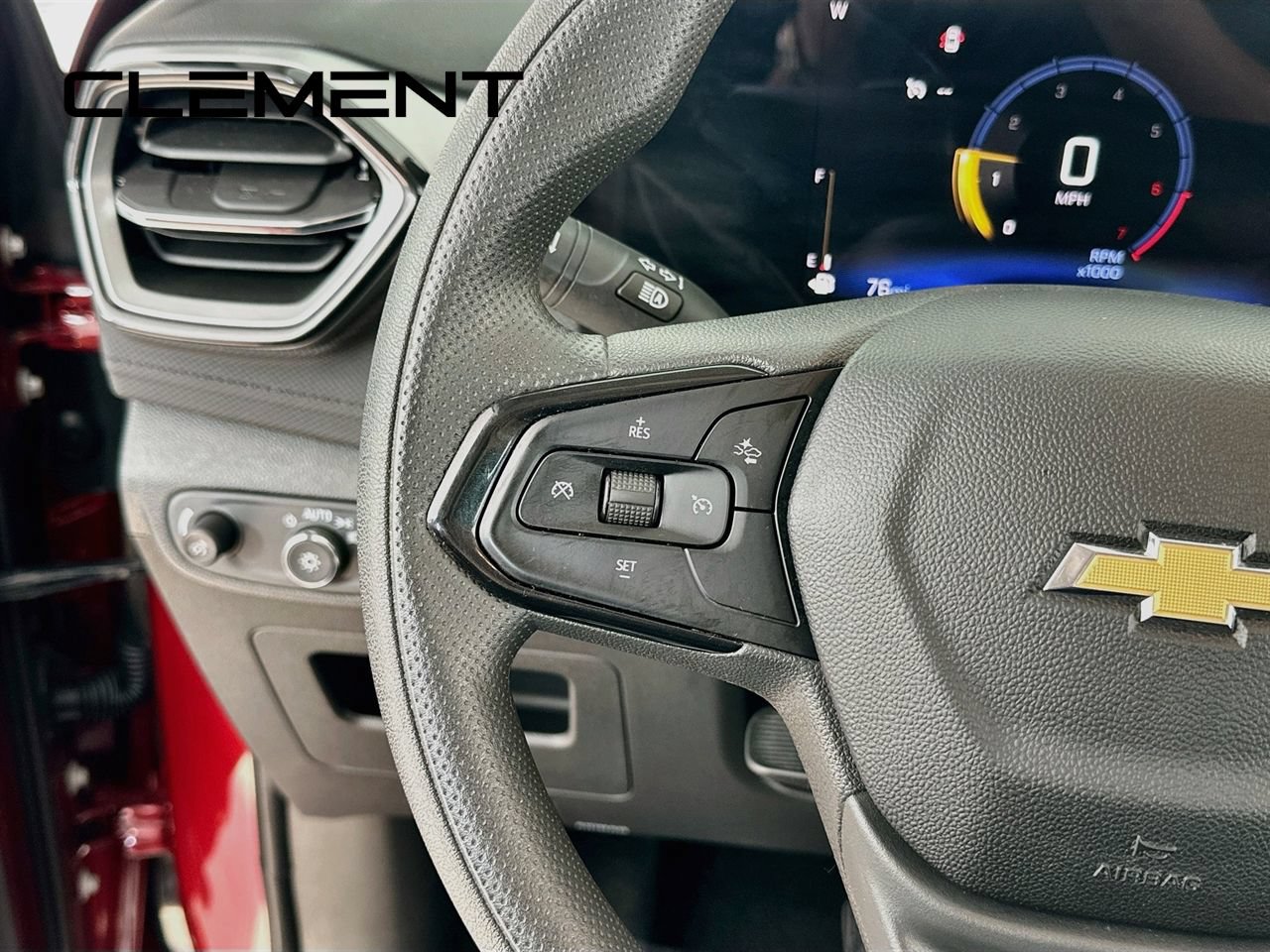 Used 2024 Chevrolet TrailBlazer LT w/ Driver Confidence Package FWD image 16