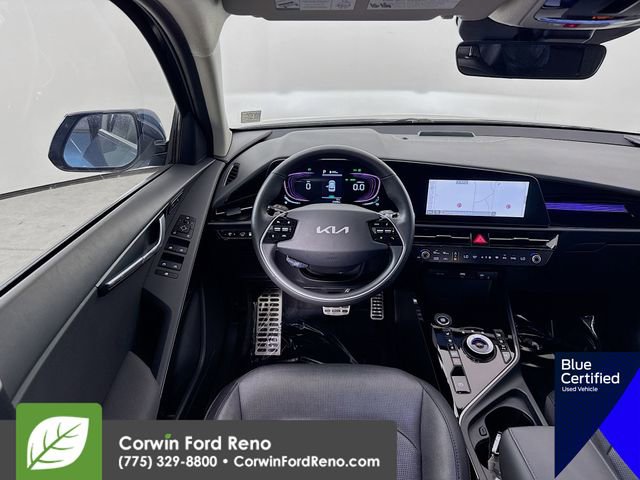Used 2023 Kia Niro SX Touring image 28