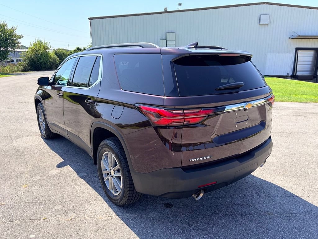 Used 2023 Chevrolet Traverse LT FWD image 4