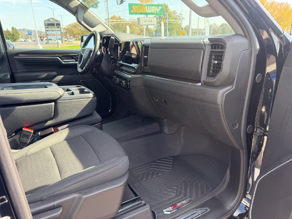 Used 2024 Chevrolet Silverado 1500 RST AWD/4WD image 22