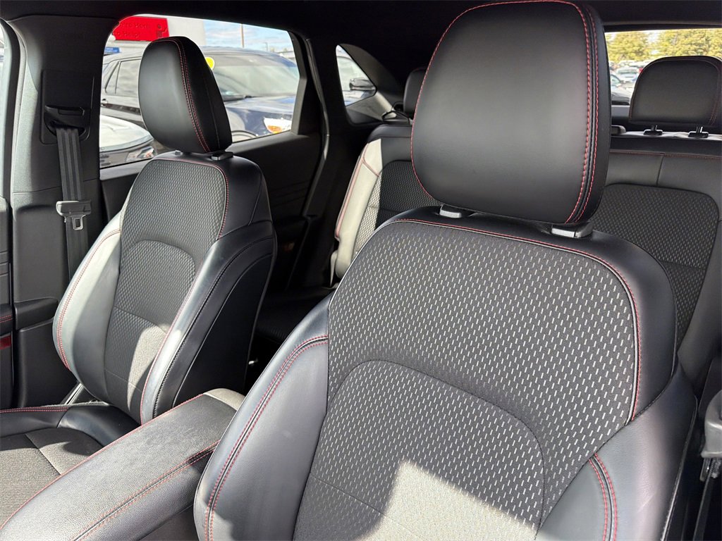 Certified 2025 Ford Escape ST-Line image 12