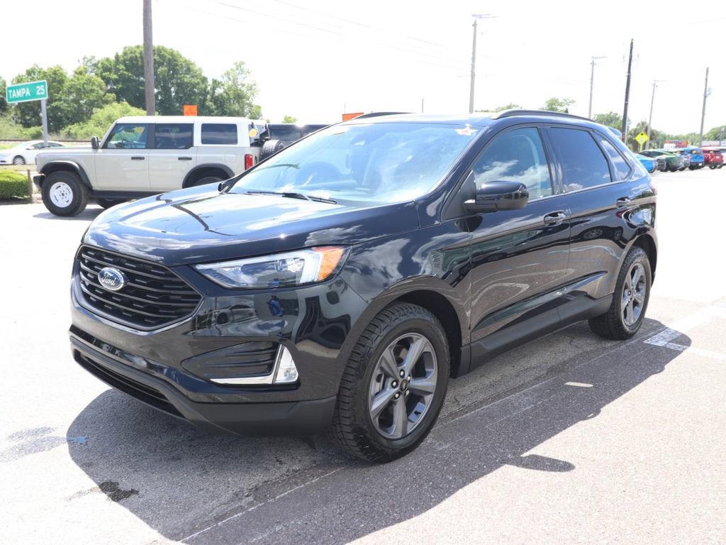 Certified 2023 Ford Edge SEL w/ Sport Appearance Package image 3