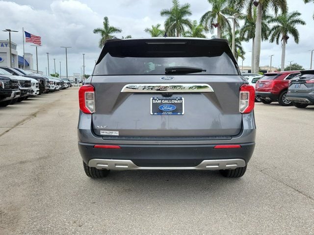Certified 2023 Ford Explorer XLT w/ Equipment Group 202A RWD image 5
