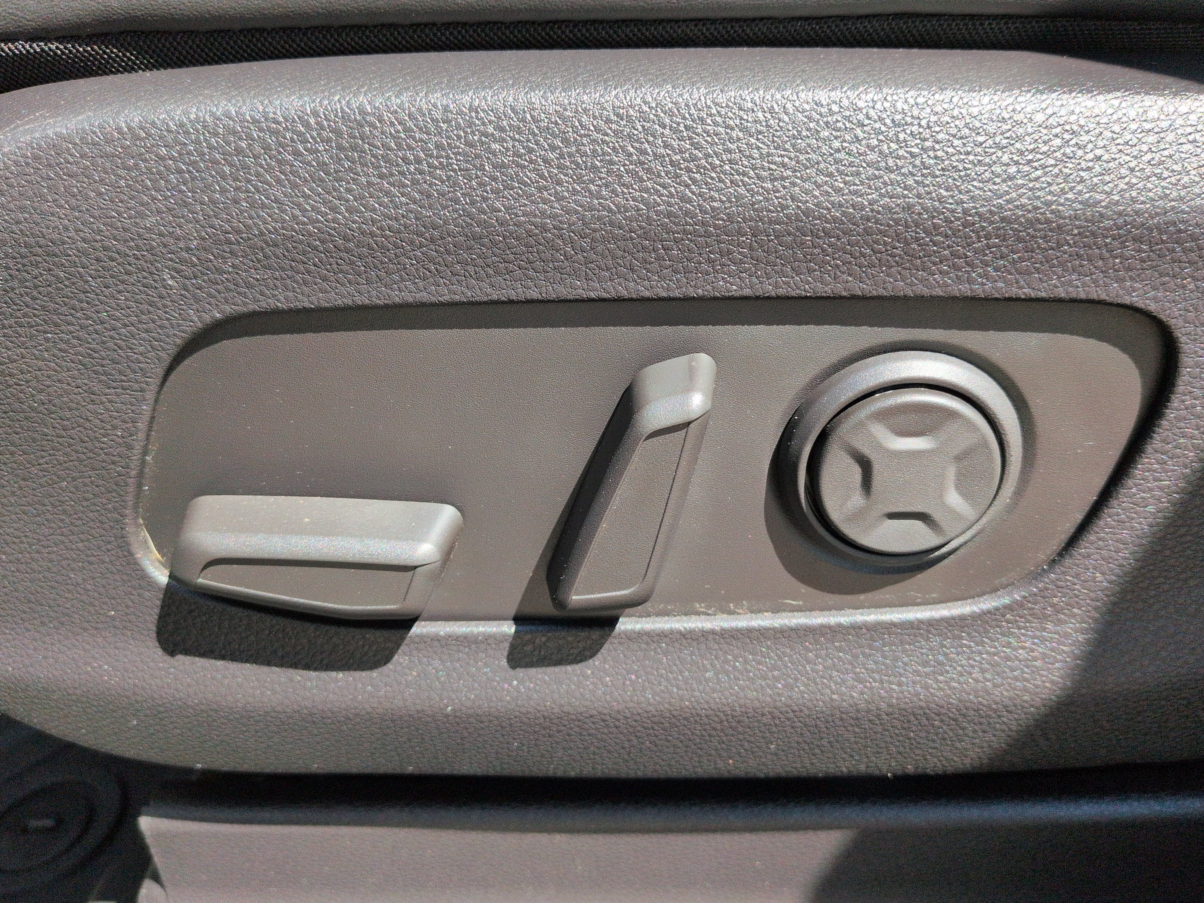 Used 2022 Kia Carnival SX FWD image 28