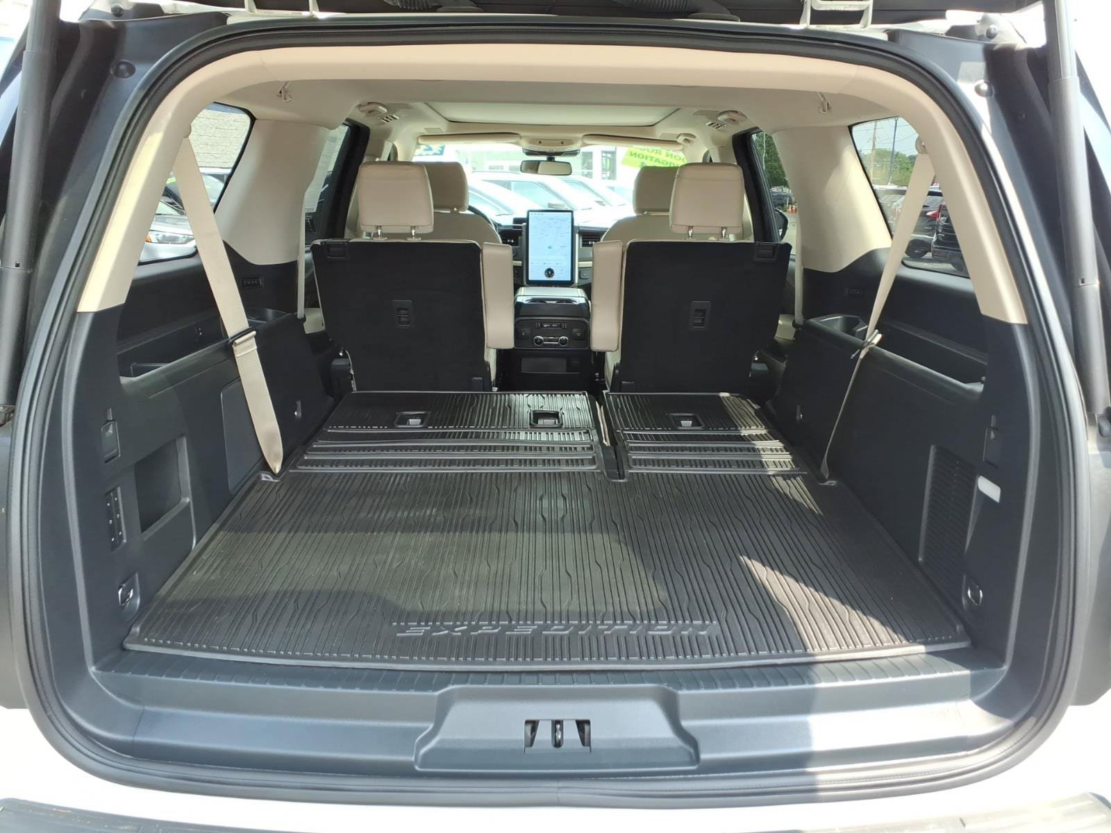 Certified 2024 Ford Expedition Max Platinum AWD/4WD image 27