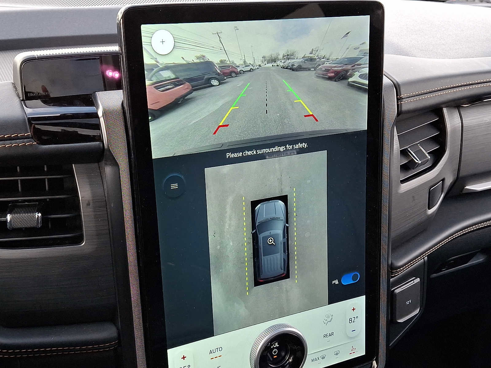 Certified 2022 Ford Expedition Max Platinum image 18