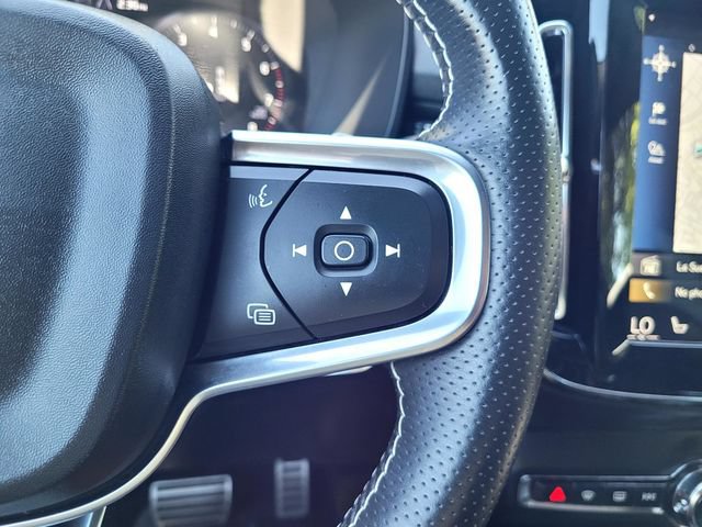 Used 2019 Volvo XC40 T5 R-Design AWD/4WD image 23