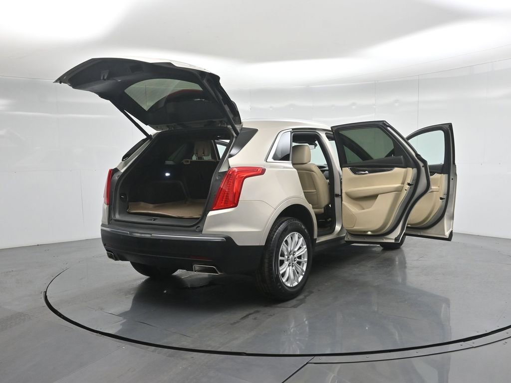 Used 2017 Cadillac XT5 FWD image 5