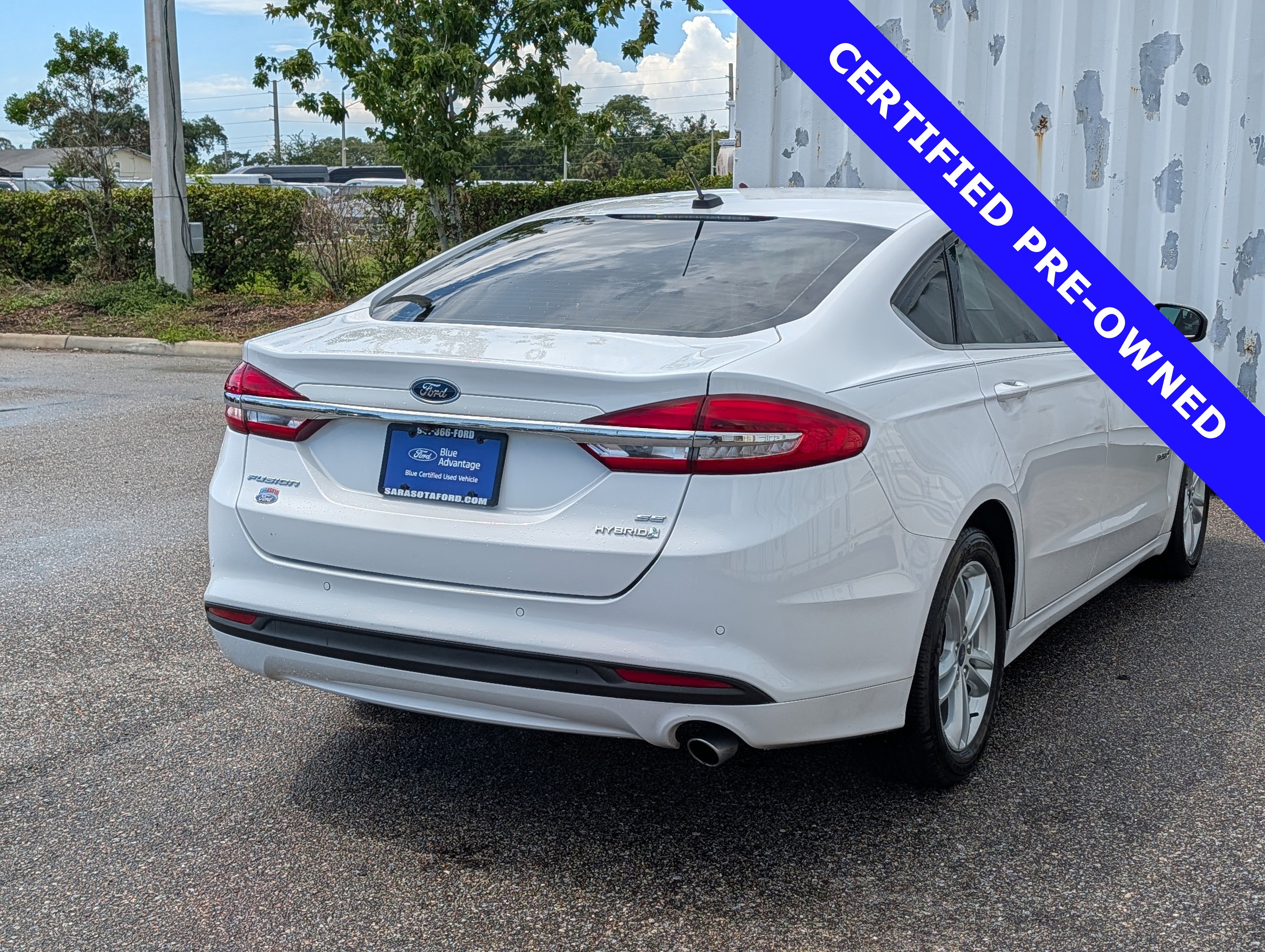 Certified 2018 Ford Fusion SE FWD image 4