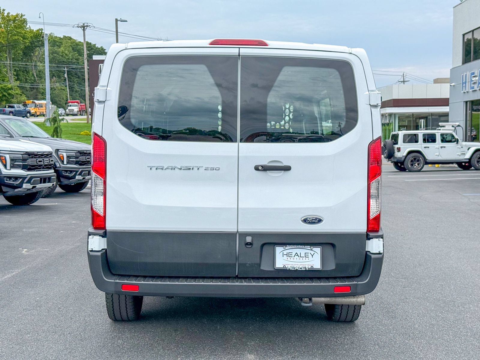 Certified 2025 Ford Transit 250 Low Roof w/ Exterior Upgrade Package RWD image 5