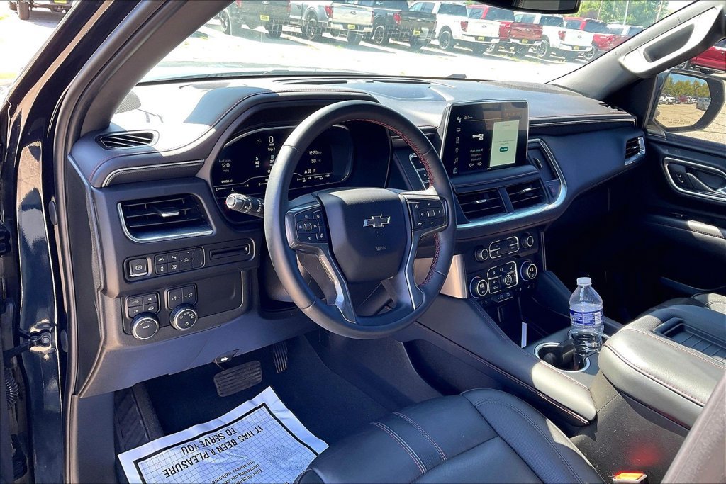 Used 2024 Chevrolet Suburban RST w/ Luxury Package AWD/4WD image 7