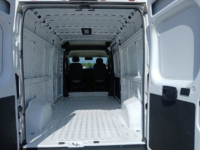 Used 2026 RAM ProMaster 2500 w/ Convenience Group FWD image 17