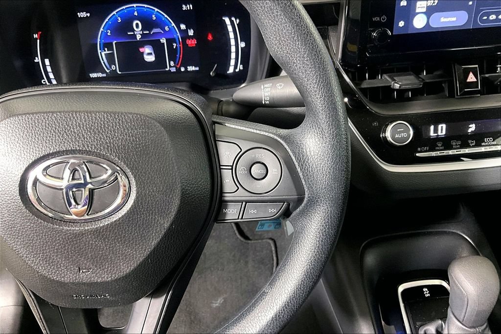Used 2026 Toyota Corolla LE FWD image 15