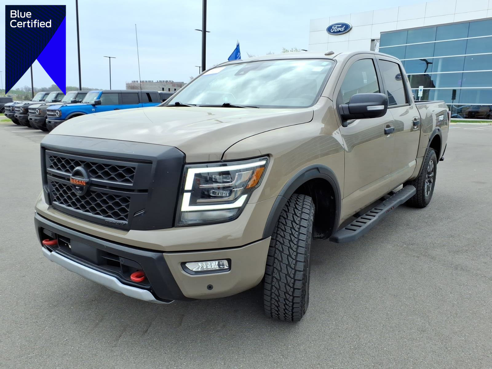 Used 2021 Nissan Titan PRO-4X w/ Pro-4x Convenience Package image 1