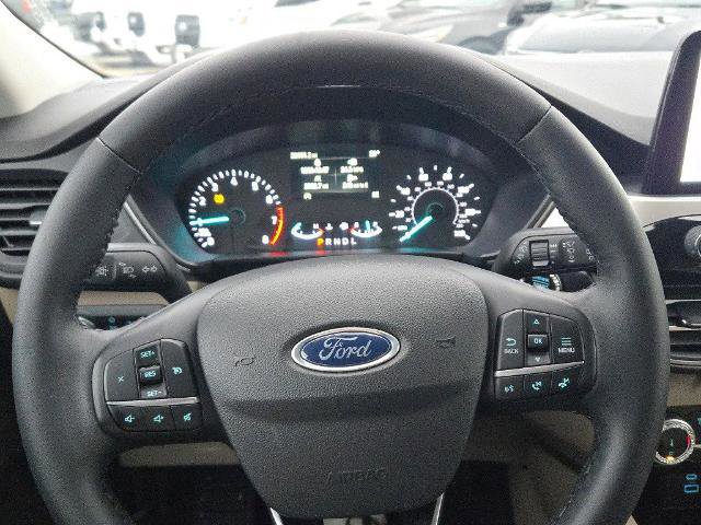 Certified 2022 Ford Escape SE w/ SE Sport Appearance Package image 28