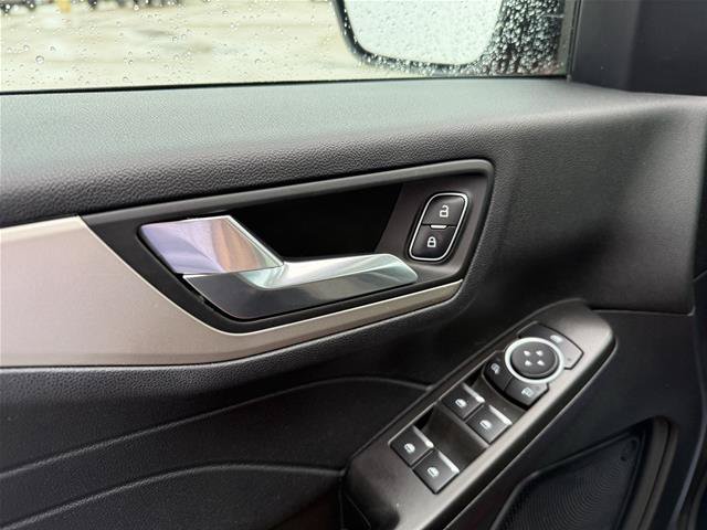 Certified 2021 Ford Escape SE w/ SE Sport Appearance Package FWD image 12