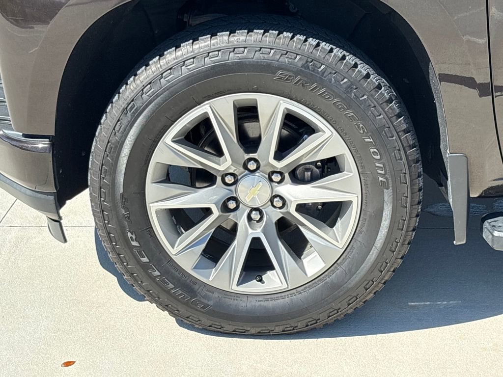 Used 2019 Chevrolet Silverado 1500 High Country w/ Safety Package II image 12