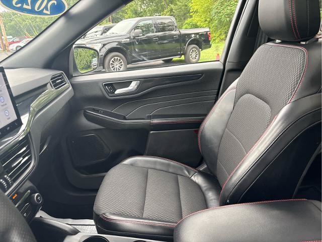 Certified 2023 Ford Escape ST-Line w/ Tech Pack #1 AWD/4WD image 27