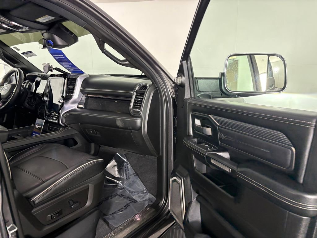 Used 2019 RAM 2500 Limited AWD/4WD image 35